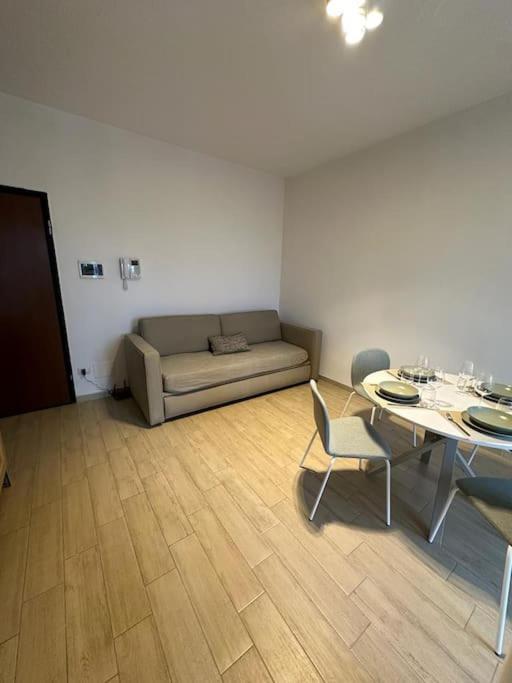 Apartamento Bam House - Milano Romolo Exterior foto